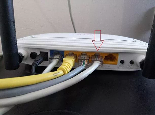 LAN to WAN connect ethernet wire to the main router